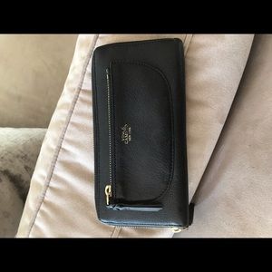Vince Camuto leather wallet